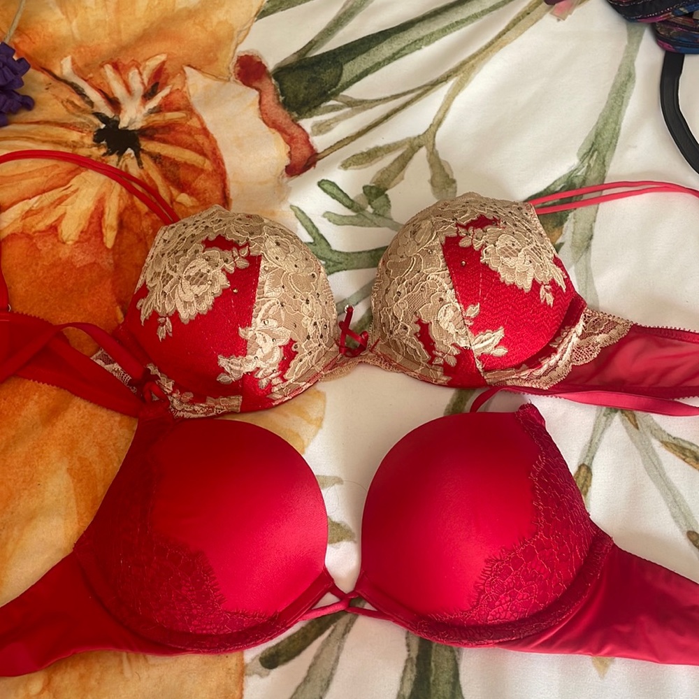 Victoria’s Secret Red and Gold Bombshell Lace Bra